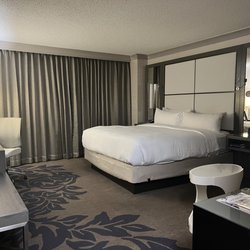 Little Rock Marriott - King bed room