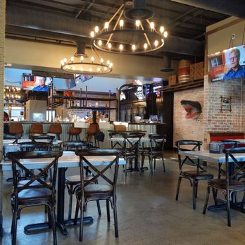 Cajun Crack'n - Interior - Seafood Near Me - Milpitas, California
