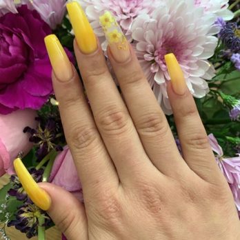 Cali Nails & Spa - Yellow coffin nails - Nail Salons Near Me - Berkeley, California