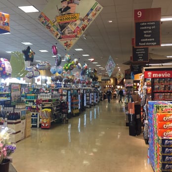 Vons - The inside of Vons - Grocery Near Me - Santa Monica, California Vons - The inside of Vons - Grocery Near Me - Santa Monica, California