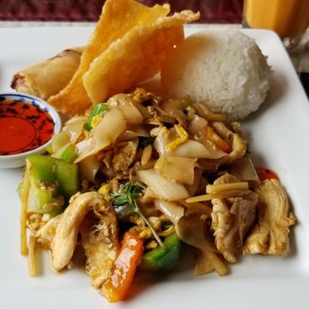 Siam Elephant - spicey fried noodles - Thai Near Me - Carpinteria, California Siam Elephant - spicey fried noodles - Thai Near Me - Carpinteria, California