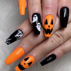 Tipsy Nails