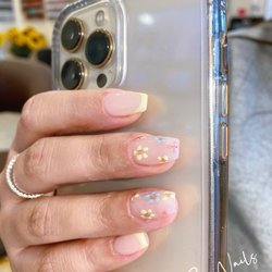 E-Nails & Spa