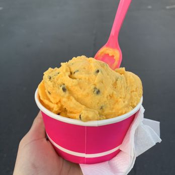La Michoacana Delicious Ice Cream - Maracuya (passionfruit) ice cream - Ice Cream & Frozen Yogurt Near Me - Orange, California La Michoacana Delicious Ice Cream - Maracuya (passionfruit) ice cream - Ice Cream & Frozen Yogurt Near Me - Orange, California