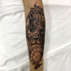 Good Vibes Tattoo Studio - Spartan Lion Design