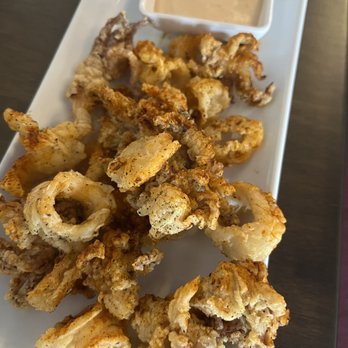Vino Wine & Tapas Room - Calamares Fritos - Wine Bars Near Me - Tarzana, California