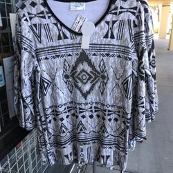 Sher's Clothing - Top
