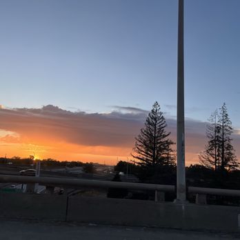 Revolution Winery & Kitchen - Beautiful sunset, perfect for walking/off dinners - Vegan Near Me - Sacramento, California