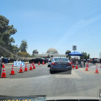 Griffith Observatory - Heading to the Observatory and to the exit. - Observatories Near Me - Los Angeles, California Griffith Observatory - Heading to the Observatory and to the exit. - Observatories Near Me - Los Angeles, California