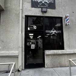 Essential cutz - Outside of essential cutz