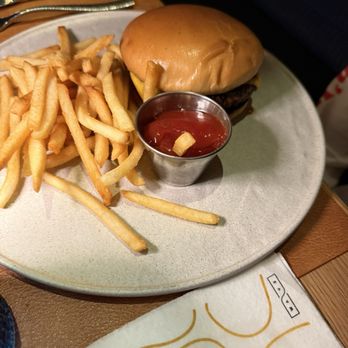 Bacan - Kids cheese burger - Cocktail Bars Near Me - Orlando, Florida Bacan - Kids cheese burger - Cocktail Bars Near Me - Orlando, Florida