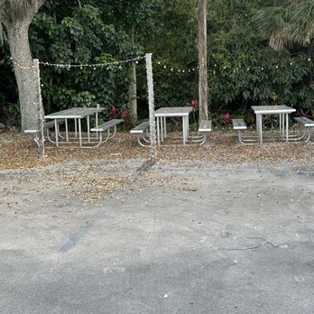 Skip One Seafood Restaurant - Place where you can sit outside and eat - Seafood Near Me - Fort Myers, Florida Skip One Seafood Restaurant - Place where you can sit outside and eat - Seafood Near Me - Fort Myers, Florida