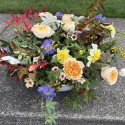 Clementine Floral Works - Exquisite floral arrangement.