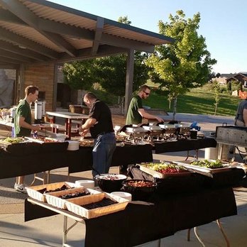 Lunch Wired Corporate Catery - Who doesn't like a good picnic - Caterers Near Me - Centennial, Colorado