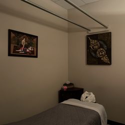 Thai Massage and Day Spa - Galleria - Relaxing massage room!