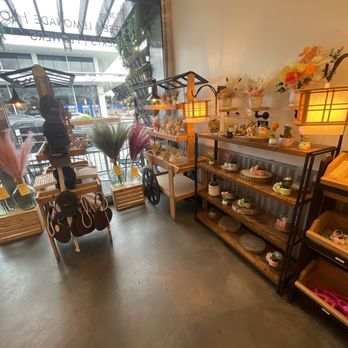 Mini Monster Cafe - Trinkets - Ice Cream & Frozen Yogurt Near Me - Long Beach, California