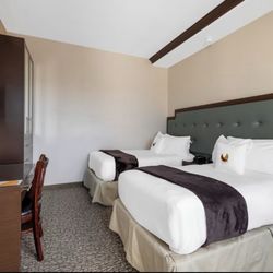 Aura Hotel