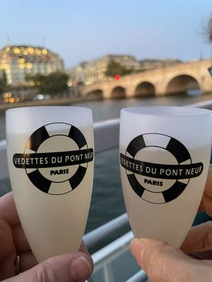 Vedettes du Pont Neuf by null