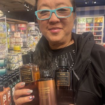 Bath & Body Works - My valentine goodies (from sweetheart) - Cosmetics & Beauty Supply Near Me - Rialto, California