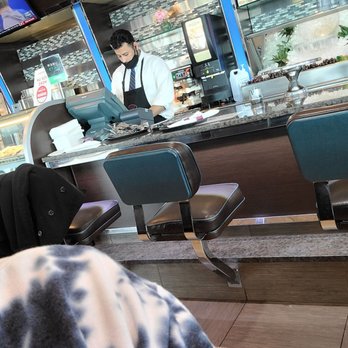 Colony Diner - No mask - Diners Near Me - East Meadow, New York