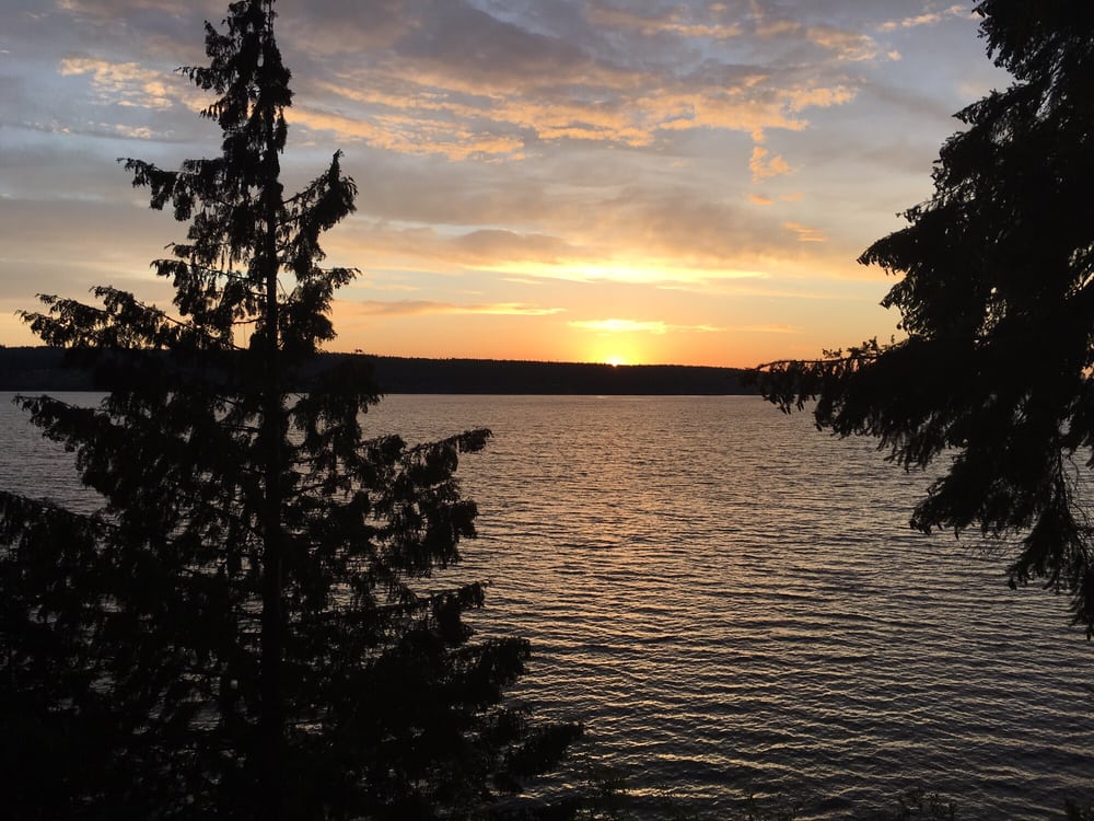 BEVERLY BEACH CABIN Updated September 2024 4216 Beach Dr, Freeland