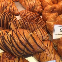 Café Chaos - Croissants und Schokocroissant