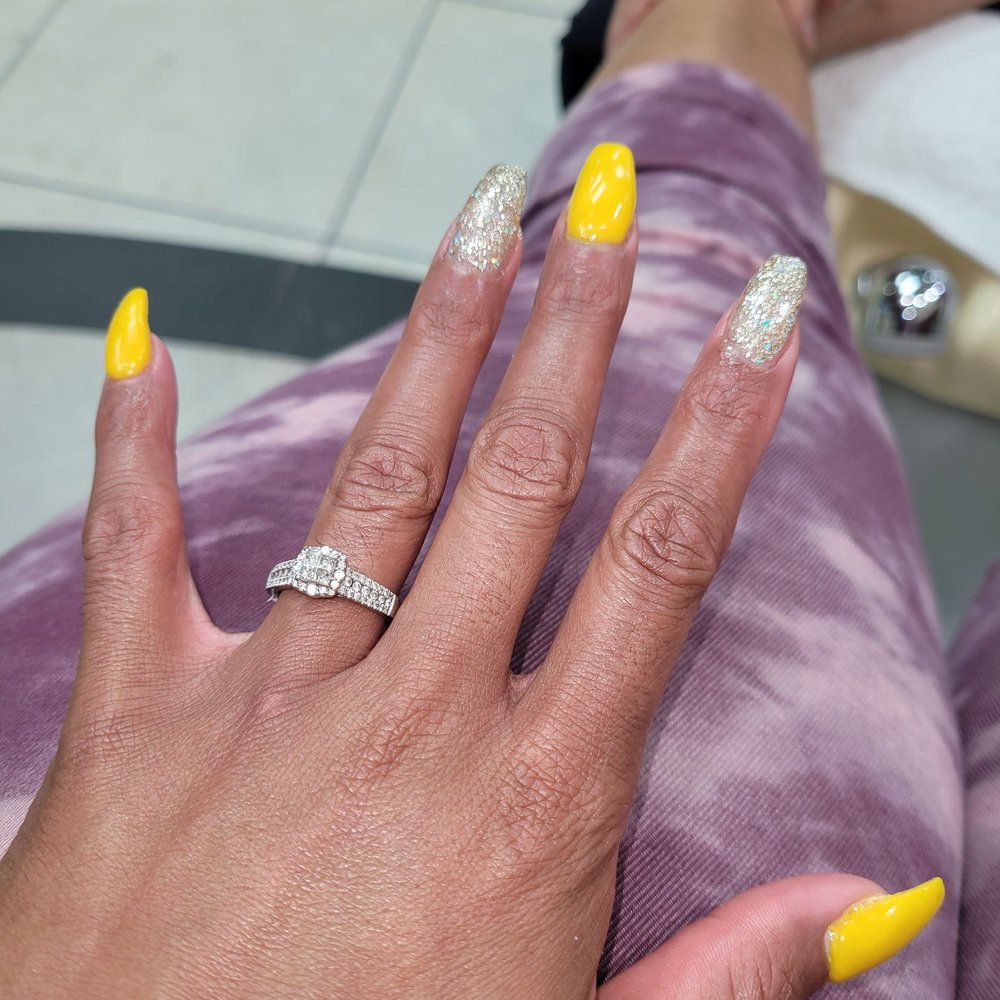 Just got my fill ... these are my nails. My nail tech is Tracy. Been coming here for 10 years now. Just got my fill ... these are my nails. My nail tech is Tracy. Been coming here for 10 years now.