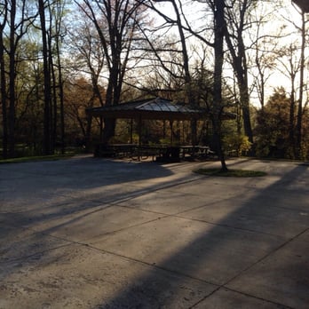 Potomac Woods Park - Parks Near Me - Potomac, Maryland