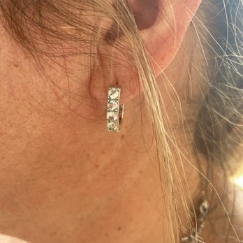 The Velvet Angel - Cool Kendra Scott reversible earrings I got. - Women's Clothing Near Me - Waxahachie, Texas The Velvet Angel - Cool Kendra Scott reversible earrings I got. - Women's Clothing Near Me - Waxahachie, Texas