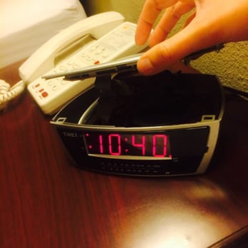 Vagabond Inn Whittier - Alarm clock or whatever it is totally broken!!! Guess few more pictures to come!!! - Hotels Near Me - Whittier, California Vagabond Inn Whittier - Alarm clock or whatever it is totally broken!!! Guess few more pictures to come!!! - Hotels Near Me - Whittier, California
