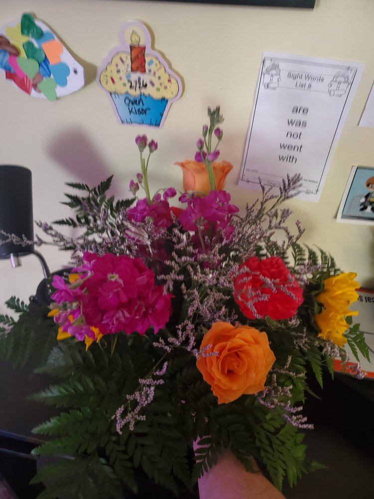 FLORAL ORIGINALS Updated August 2024 21 Photos 512 W 6th Ave, Lancaster, Ohio Florists