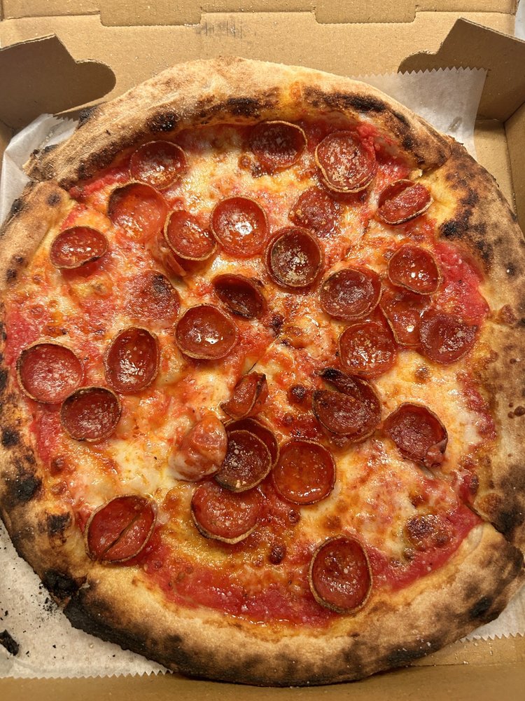 Punto Urbano Wood Fired Pizza Image