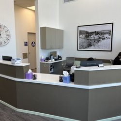 Perlman Clinic Mission Valley - Front Desk