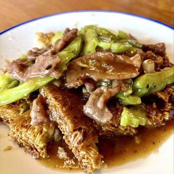 Lee Ho Fook Restaurant - Beef and bittermelon on cake noodle. - Noodles Near Me - Honolulu, Hawaii