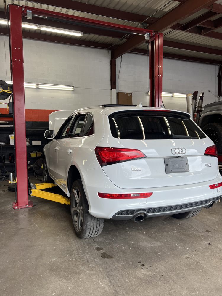 AUTO CENTER Request a Quote 1955 N King St, Urban Honolulu, Hawaii