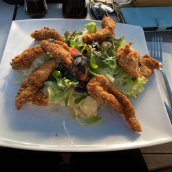 Gasthaus Bretterkeller - Backhendl Salat