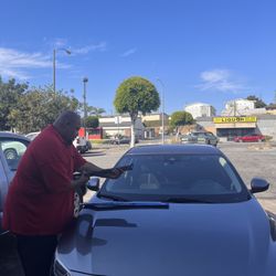 AutoZone - Windshield wiper replacement