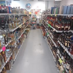 Acworth Tobacco and Liquor