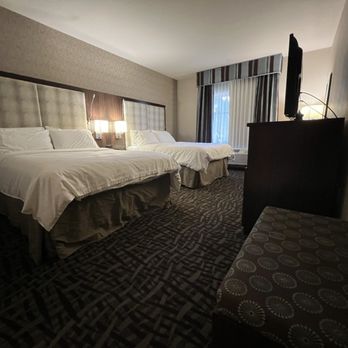 Holiday Inn Express & Suites Eureka - 8/27/24 Room - Hotels Near Me - Eureka, California Holiday Inn Express & Suites Eureka - 8/27/24 Room - Hotels Near Me - Eureka, California