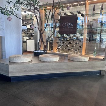 Oiza - Sushi Bars Near Me - Fresno, California