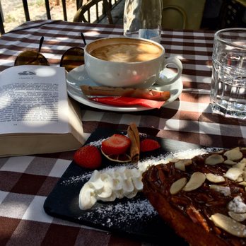 Audrey's - Cake of the day ( almond pie ) and cappuccino - Cafes Near Me - Lisbon, 11