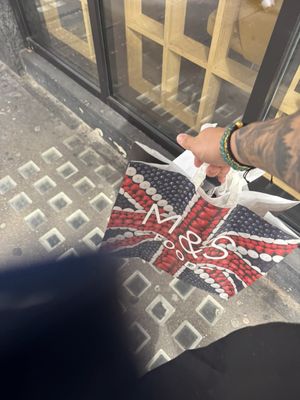 Marks & Spencer by null