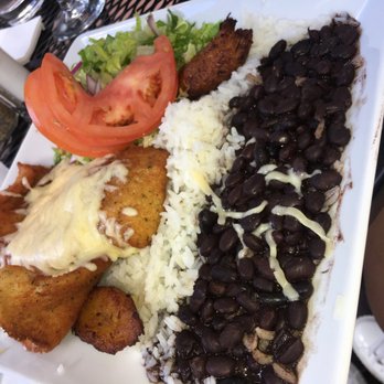 Cafe con Leche - Milanesa de pollo - Mexican Near Me - Chicago, Illinois