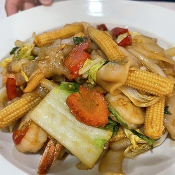 Thai 54 Restaurant - Drunken Noodle - Thai Near Me - Morrisville, North Carolina