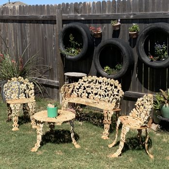 Happy Roots Learning Center - Our sitting garden - Child Care & Day Care Near Me - Buda, Texas