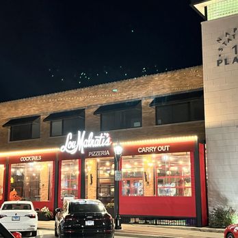 Lou Malnati's Pizzeria - Pizza Near Me - Naperville, Illinois