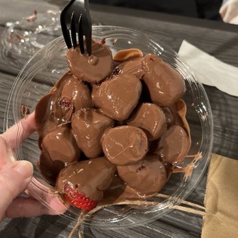 Sweet Bites N Ice - Chocolate covered strawberries - Desserts Near Me - Bakersfield, California Sweet Bites N Ice - Chocolate covered strawberries - Desserts Near Me - Bakersfield, California