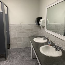 Sportsman's Bowl - Brand new bathroom