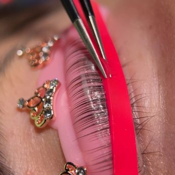 Elena Eyebrows & Lash - Process lash lift - Waxing Near Me - Los Angeles, California Elena Eyebrows & Lash - Process lash lift - Waxing Near Me - Los Angeles, California