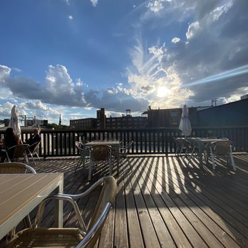 Bottom Lounge - Rooftop patio - Music Venues Near Me - Chicago, Illinois